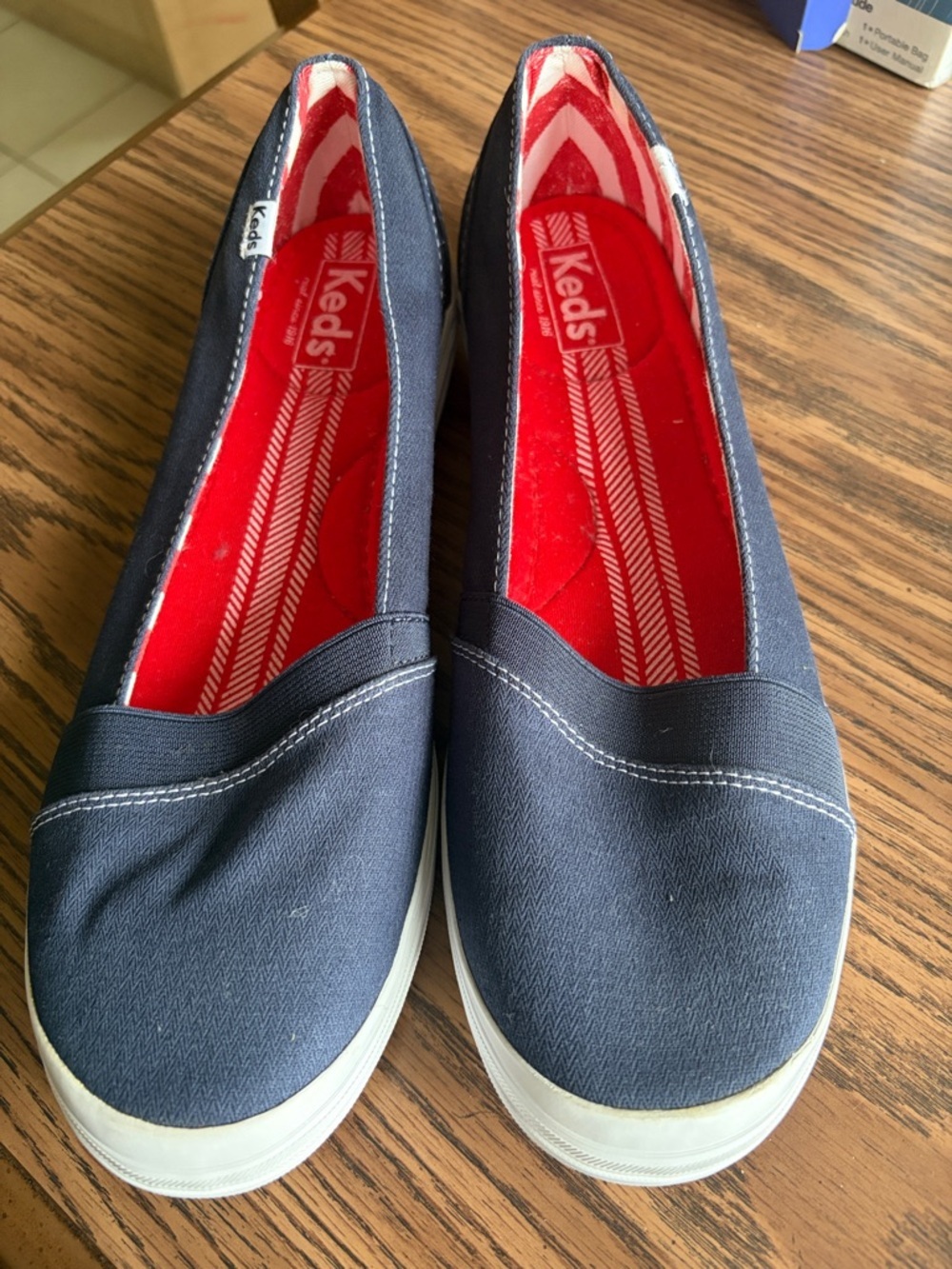 Keds cali slip on navy  sneakers, NWOB, sz 10